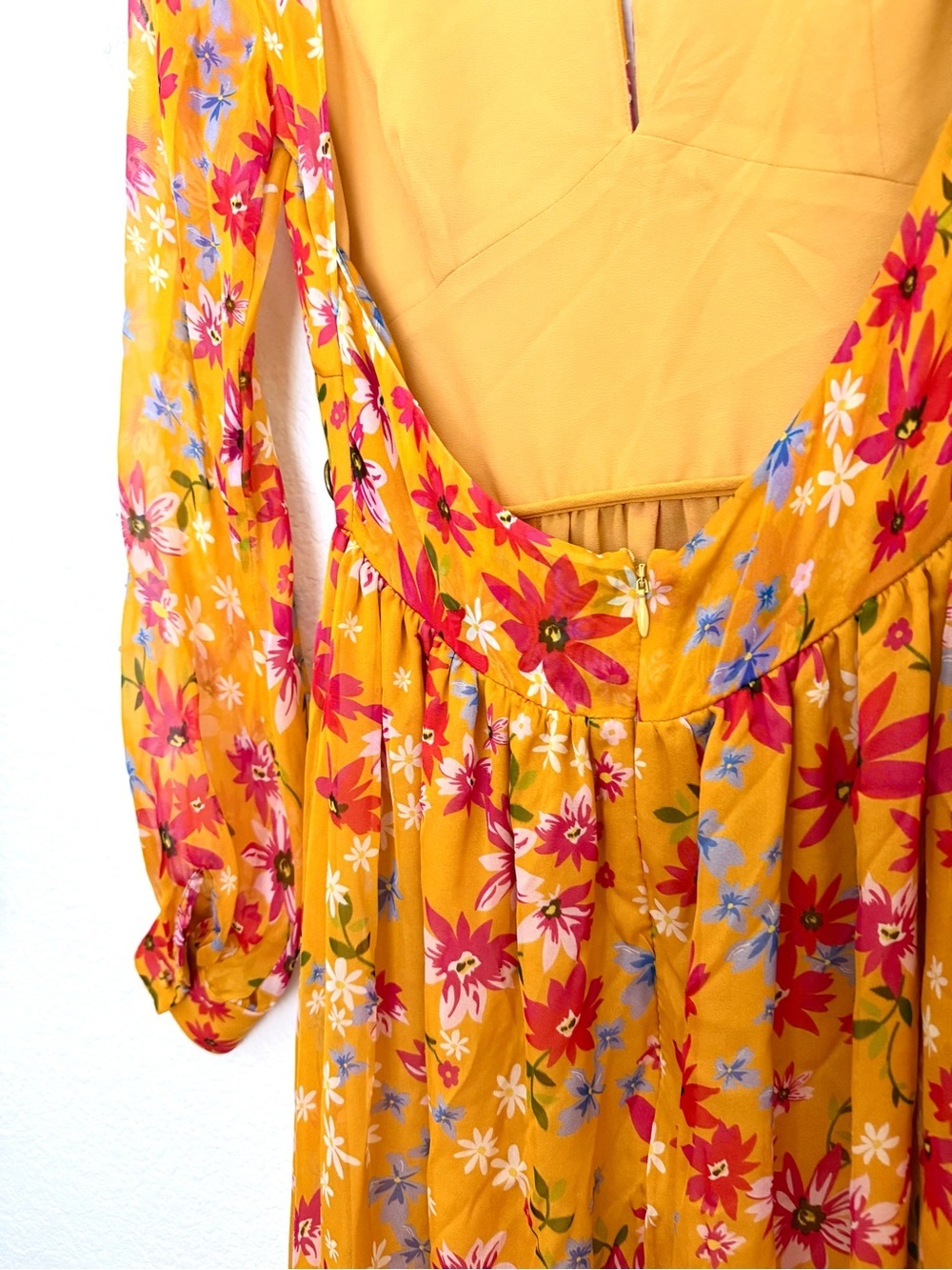 Sau Lee Carolina Gown Dress Yellow Multi Floral NWT Maxi Open Back Silk Size 4 - Picture 12 of 16